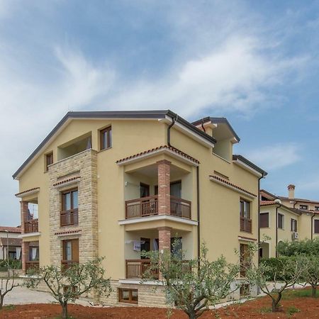 Apartments Hana In Funtana Εξωτερικό φωτογραφία