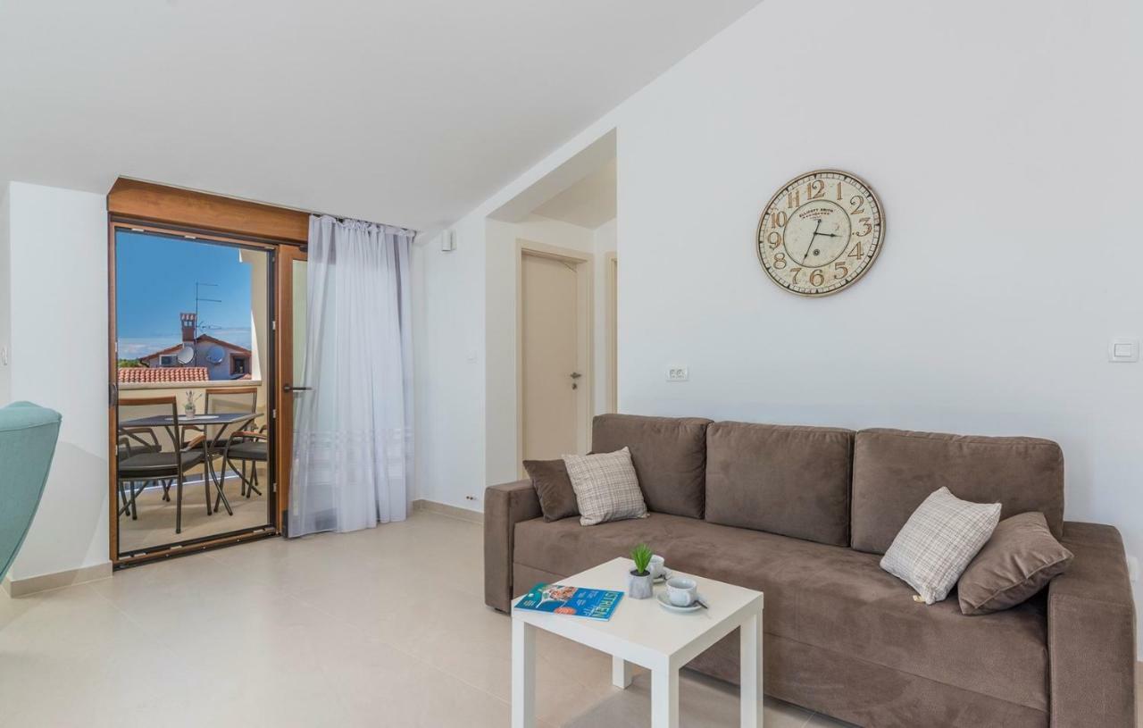 Apartments Hana In Funtana Εξωτερικό φωτογραφία