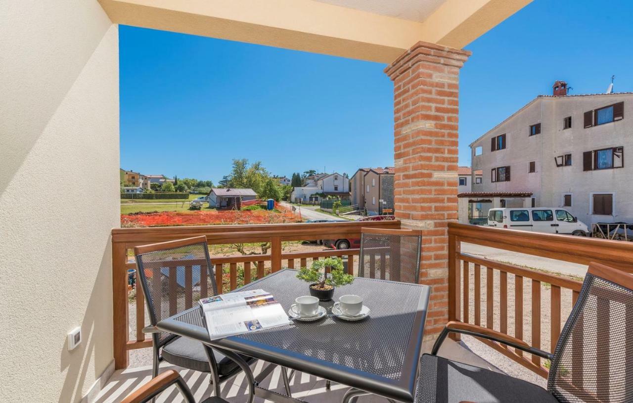 Apartments Hana In Funtana Εξωτερικό φωτογραφία