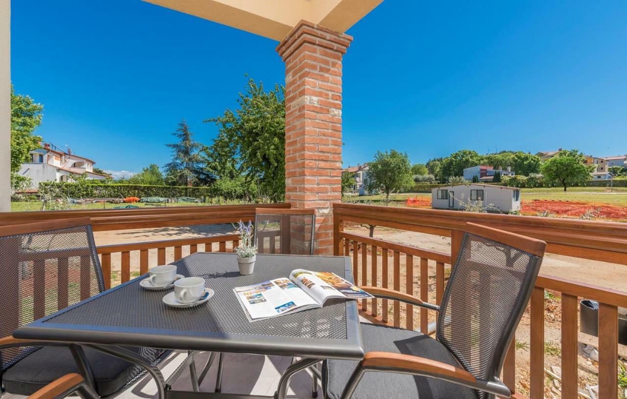 Apartments Hana In Funtana Εξωτερικό φωτογραφία
