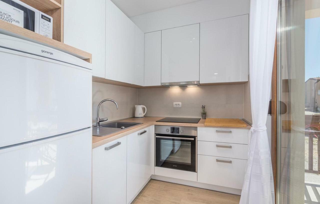 Apartments Hana In Funtana Εξωτερικό φωτογραφία
