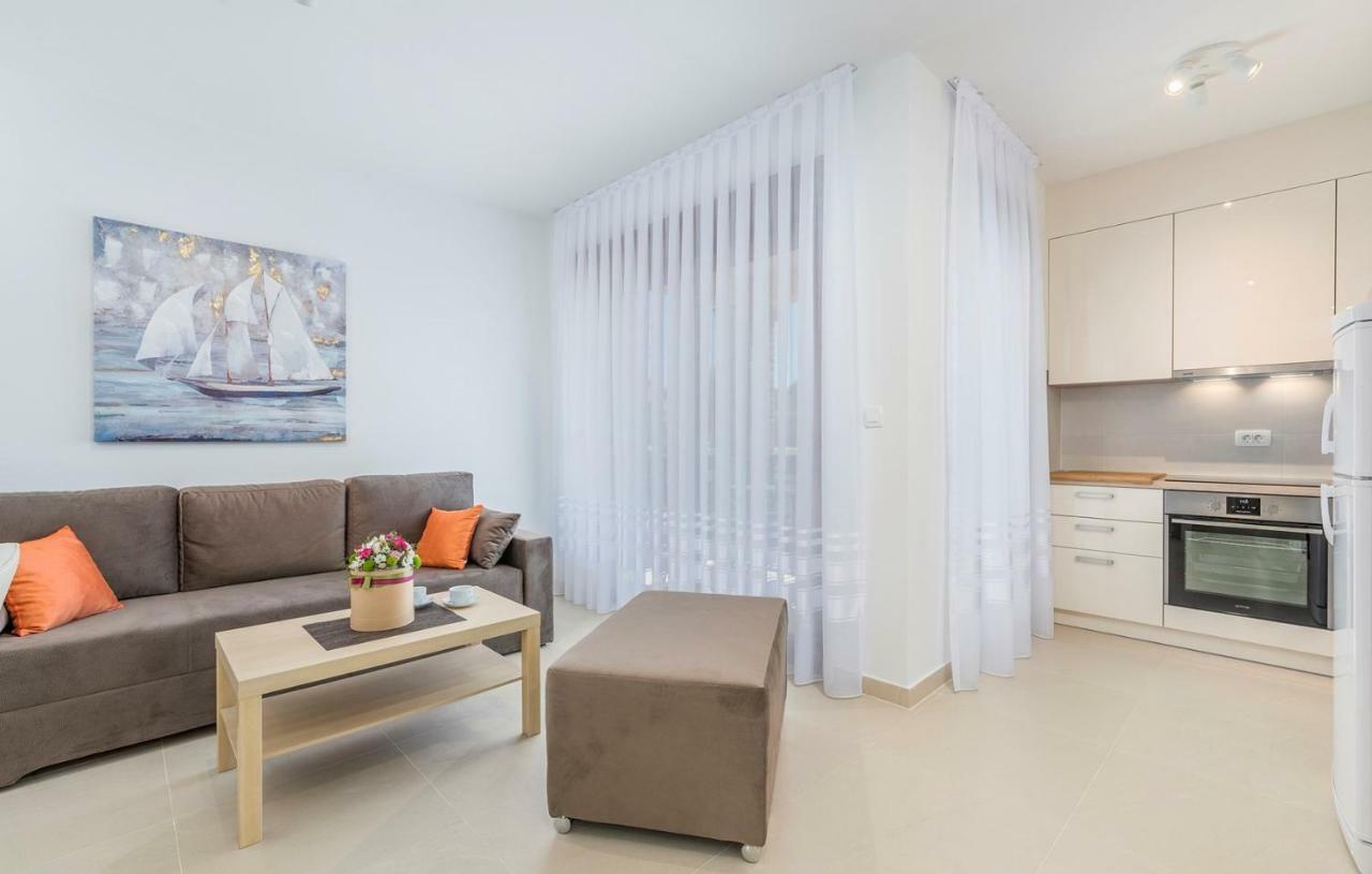 Apartments Hana In Funtana Εξωτερικό φωτογραφία