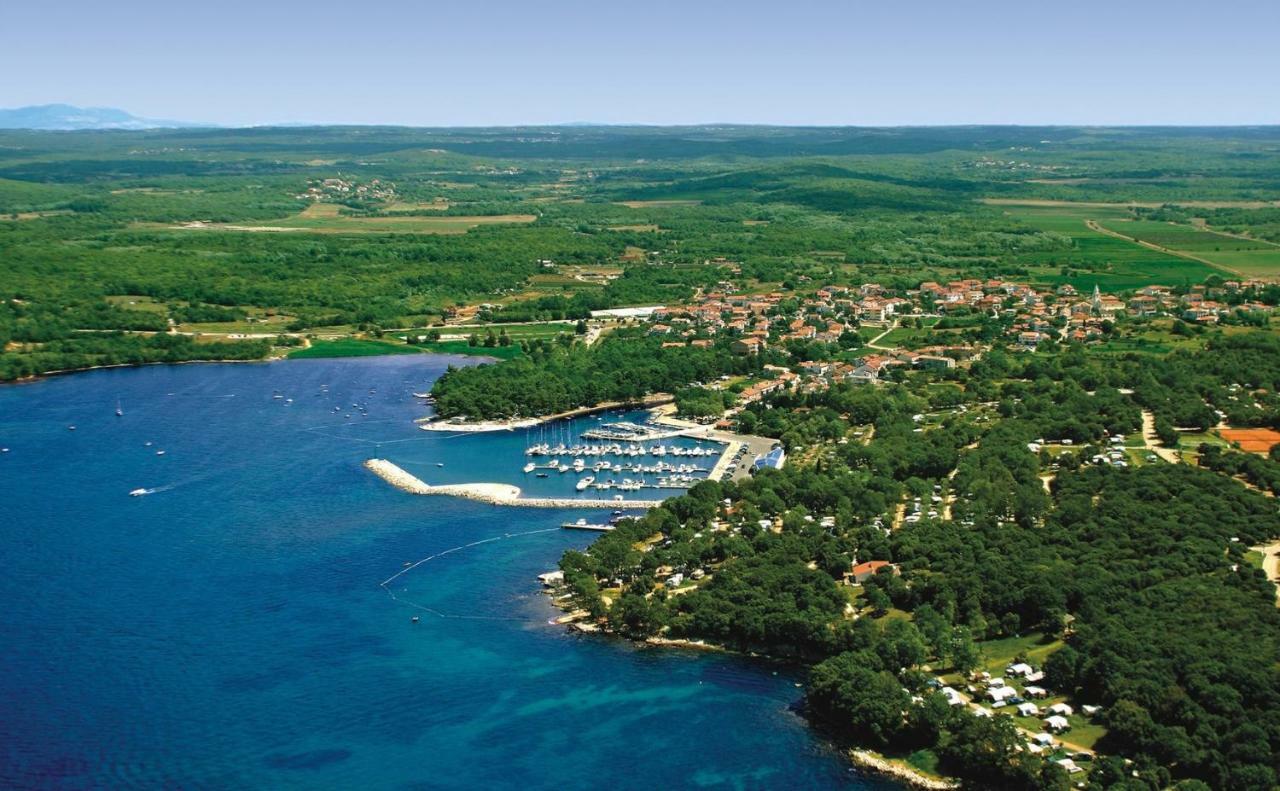 Apartments Hana In Funtana Εξωτερικό φωτογραφία