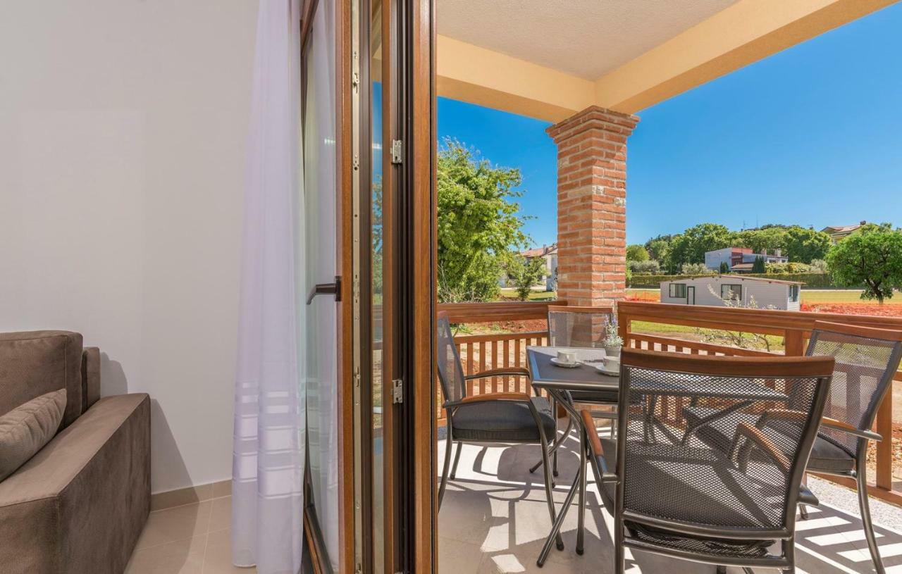 Apartments Hana In Funtana Εξωτερικό φωτογραφία