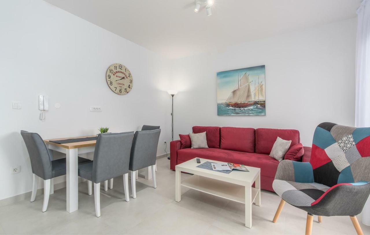 Apartments Hana In Funtana Εξωτερικό φωτογραφία