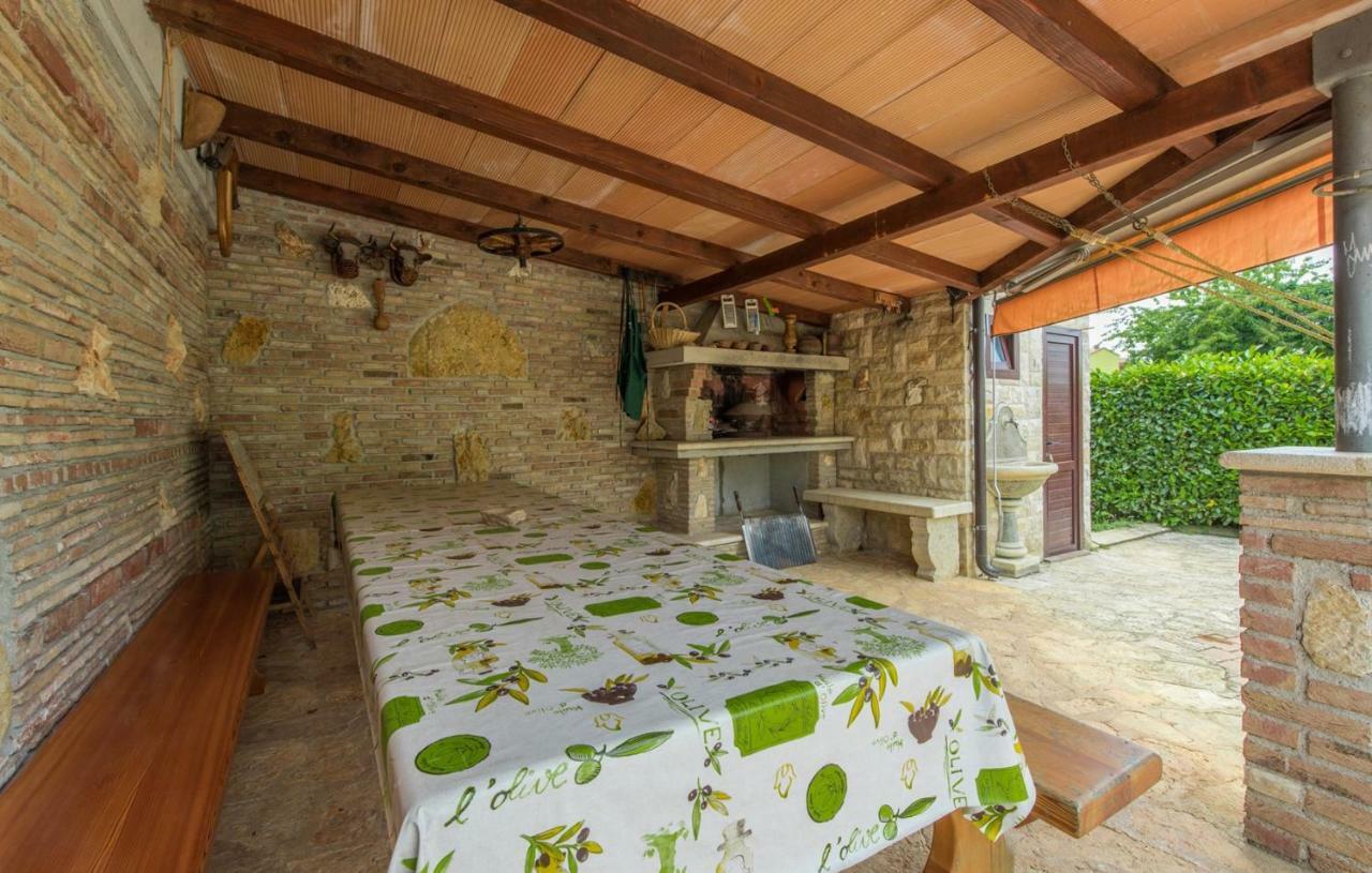 Apartments Hana In Funtana Εξωτερικό φωτογραφία